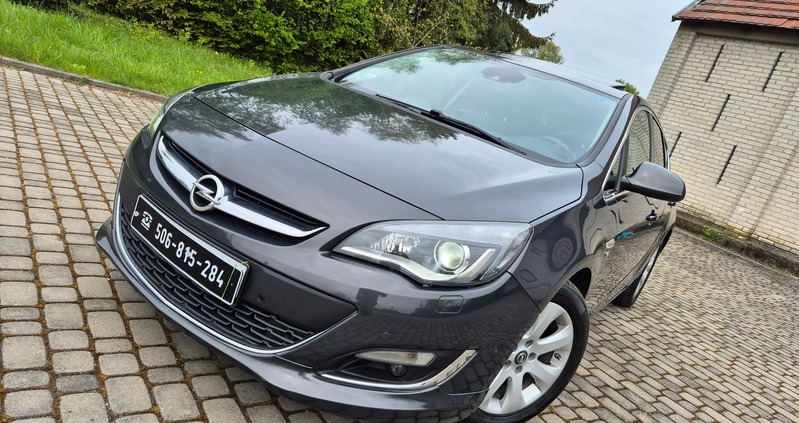 Opel Astra cena 40500 przebieg: 158907, rok produkcji 2014 z Człopa małe 742